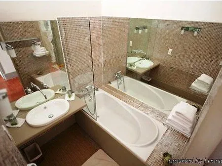 Saint Florent 4* Arles